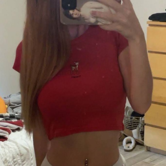 Brandy Melville Red Deer Graphic Baby Tee - Picture 2 of 3